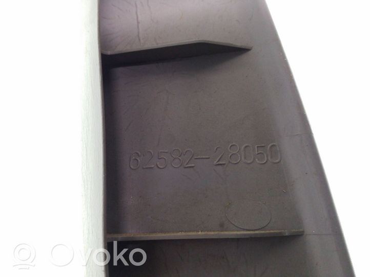 Toyota Previa (XR30, XR40) II Rivestimento laterale del portellone posteriore/bagagliaio 6258228050