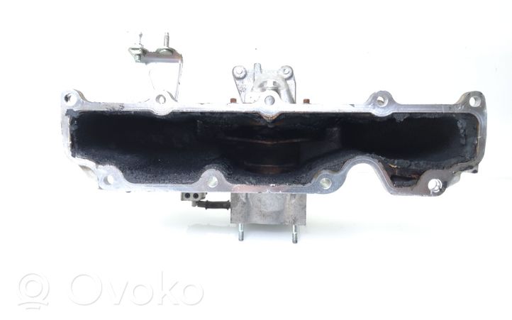 Toyota Avensis T270 Intake manifold 