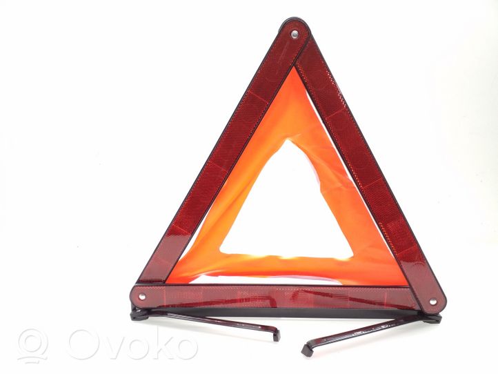 Toyota Prius+ (ZVW40) Triangle d'avertissement PZ49S00EC0EU