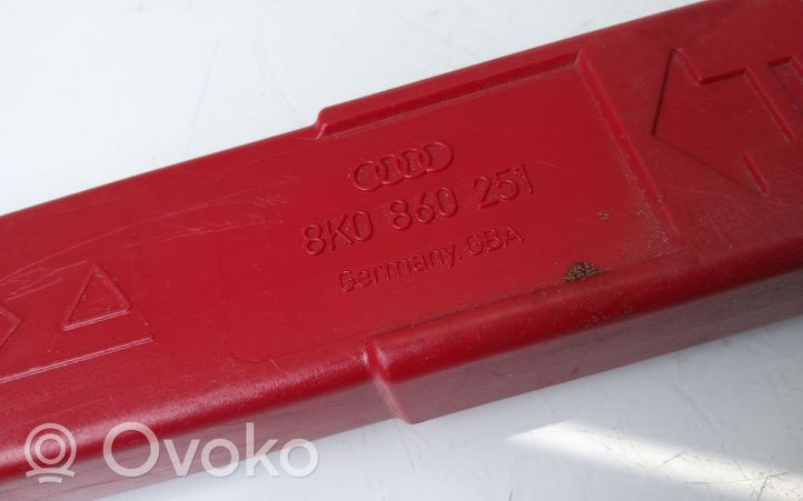 Audi Q3 8U Emergency warning sign 8K860251