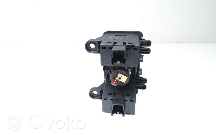 Ford C-MAX II Interruttore riscaldamento sedile AM5T19K314AC