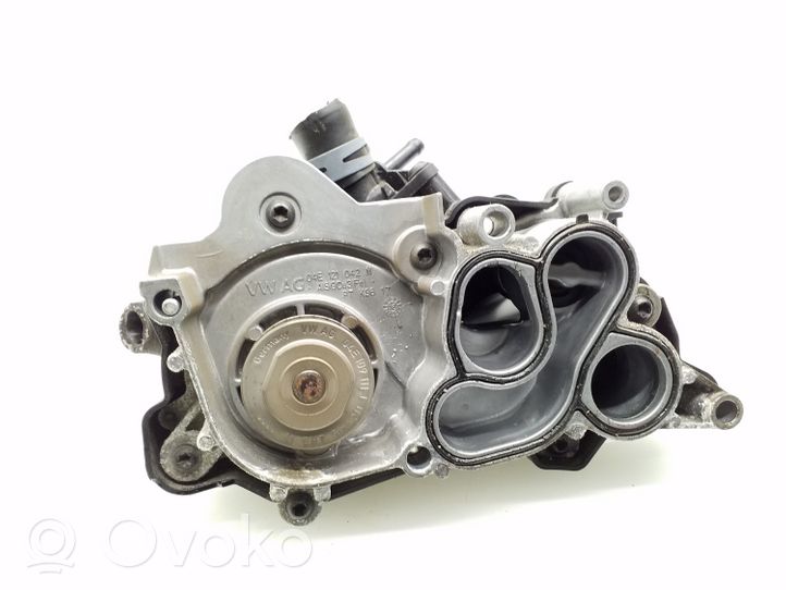 Audi A3 S3 8V Boîtier de thermostat / thermostat 04E121600BD