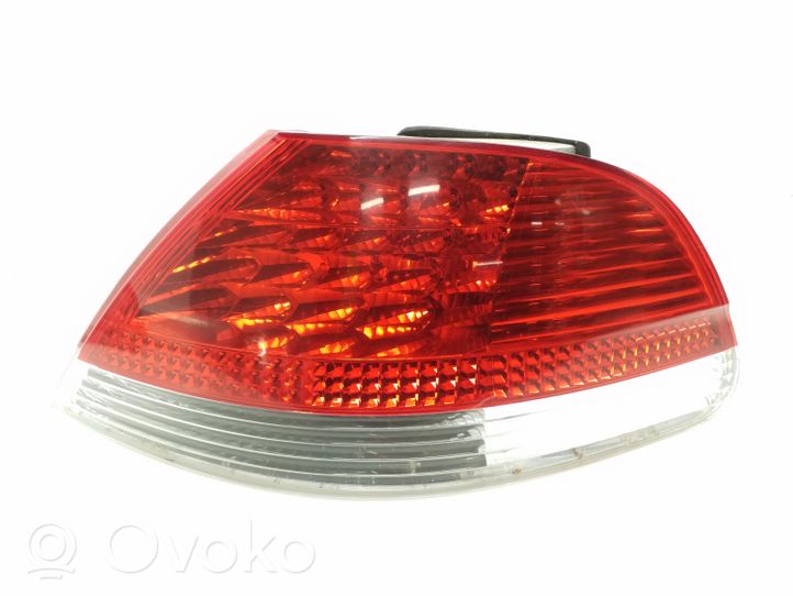 BMW 7 E65 E66 Lampa tylna 