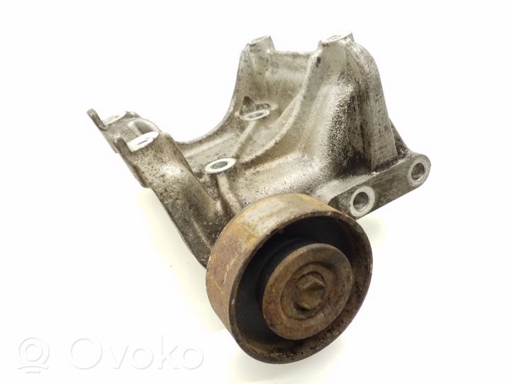 Toyota Hiace (H200) Support de générateur / alternateur 246260528