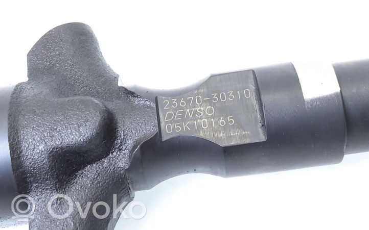 Toyota Hiace (H200) Injecteur de carburant 2367030310