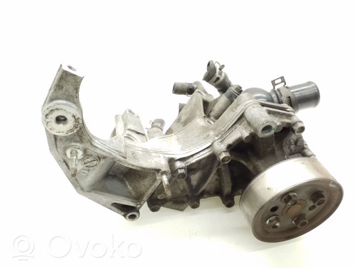 Mazda 6 Support de générateur / alternateur R2AA15176