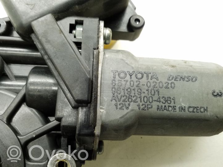 Toyota Avensis T270 Takaoven ikkunan nostomoottori 8570202020