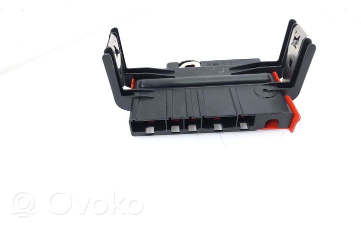 BMW X5 E70 Support batterie 6977957