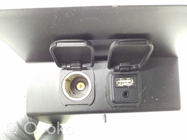 Mazda CX-5 Câble adaptateur AUX KD45644A1