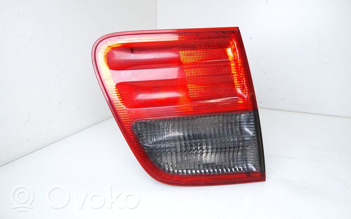 Mercedes-Benz E W210 Takaluukun takavalot A2108207364