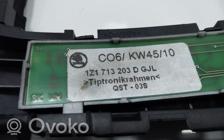 Skoda Octavia Mk2 (1Z) Altri elementi della console centrale (tunnel) 1Z1713203D