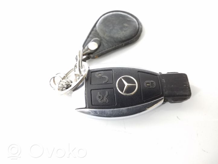 Mercedes-Benz C W204 Ignition key/card 