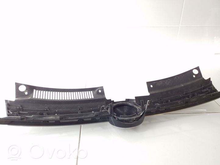 Volkswagen Golf VI Griglia superiore del radiatore paraurti anteriore 5K0853651