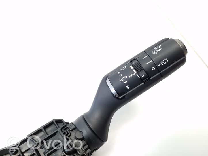 Lexus UX Pyyhkimen/suuntavilkun vipukytkin 7605017L066