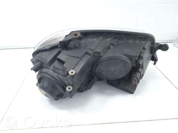 Volkswagen Touran I Lampa przednia 1305630565