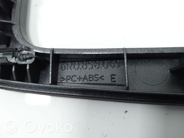 Volkswagen Polo V 6R Konsola środkowa / Radio / GPS 6R0858069