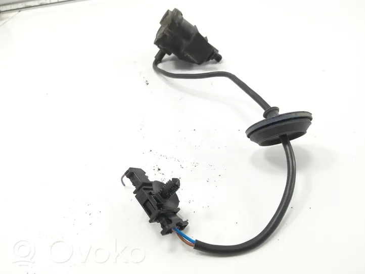 Volkswagen Jetta V Motorino del tappo del serbatoio del carburante 5C6810773H