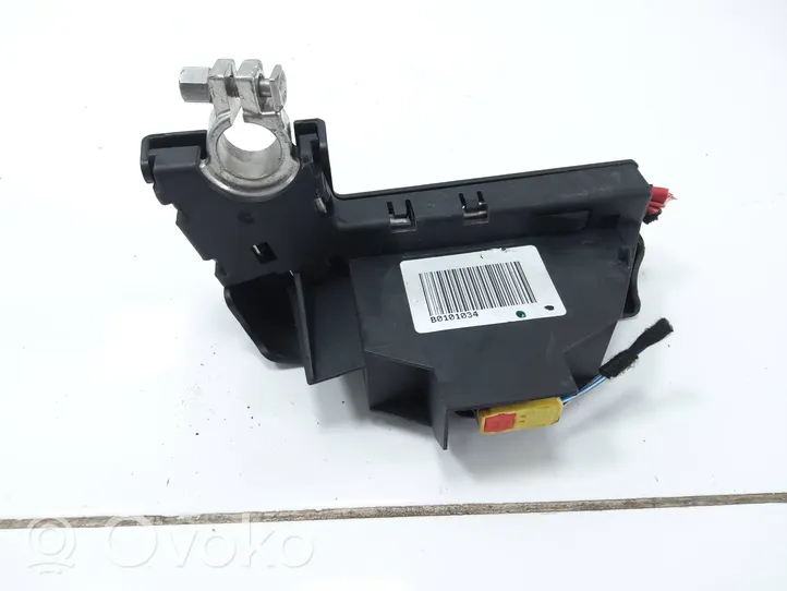 Audi A5 8T 8F Câble de batterie positif B0101034