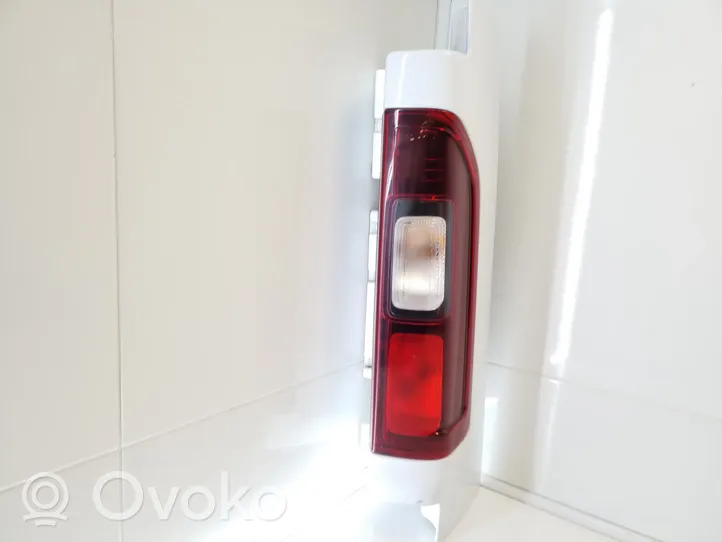 Opel Vivaro Rear/tail lights 93454193