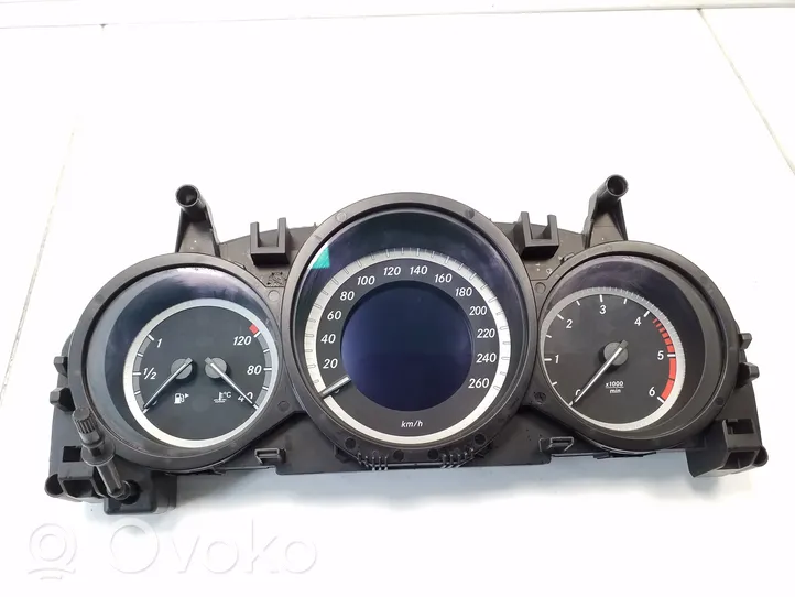 Mercedes-Benz C W204 Tachimetro (quadro strumenti) A2049004008