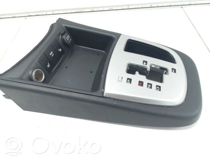846912B000 Hyundai Santa Fe Gear shifter surround trim plastic, 18.00
