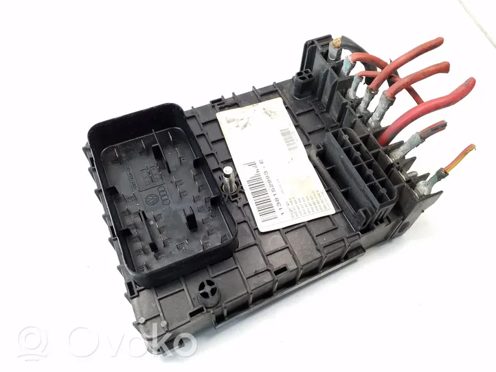 Volkswagen PASSAT B7 Module de fusibles 3C0937125A