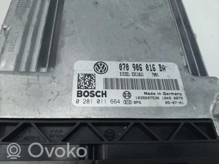 Volkswagen Transporter - Caravelle T5 Unité de commande, module ECU de moteur 070906016