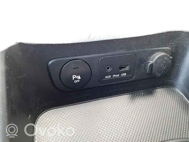 KIA Sportage USB socket connector 933303W000