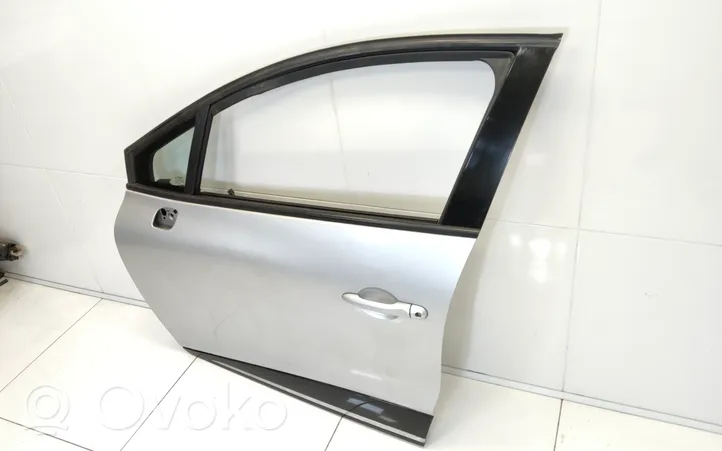 Renault Clio IV Drzwi przednie 801110880R