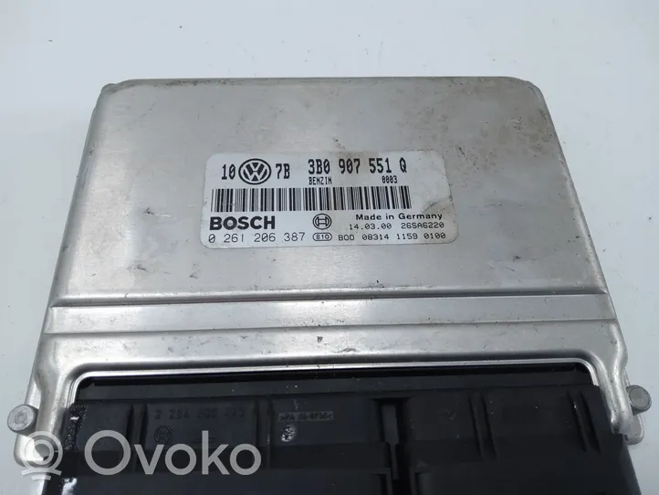 Volkswagen PASSAT B5.5 Unité de commande, module ECU de moteur 3B0907551