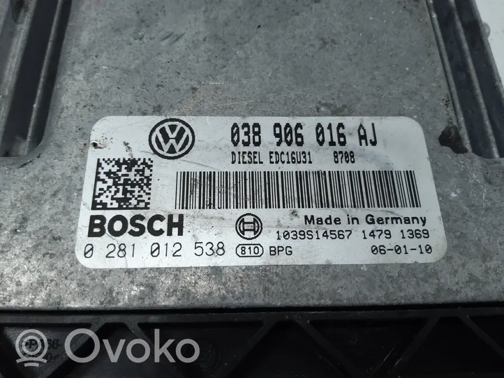 Volkswagen Transporter - Caravelle T5 Sterownik / Moduł ECU 038906016AJ