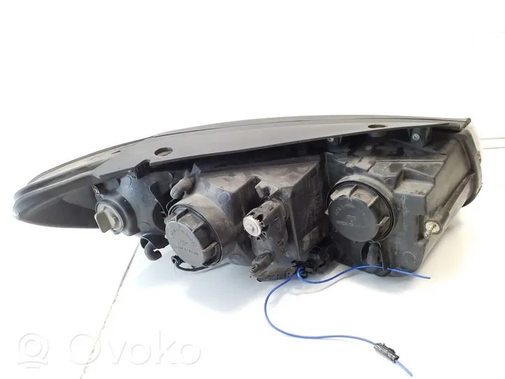 Hyundai Santa Fe Lampa przednia 921012BXXX