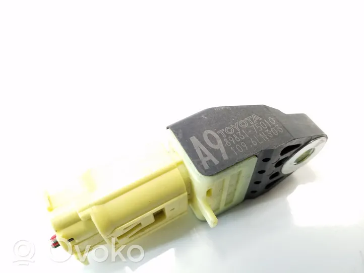 Toyota Prius (XW30) Sensore d’urto/d'impatto apertura airbag 8983175010