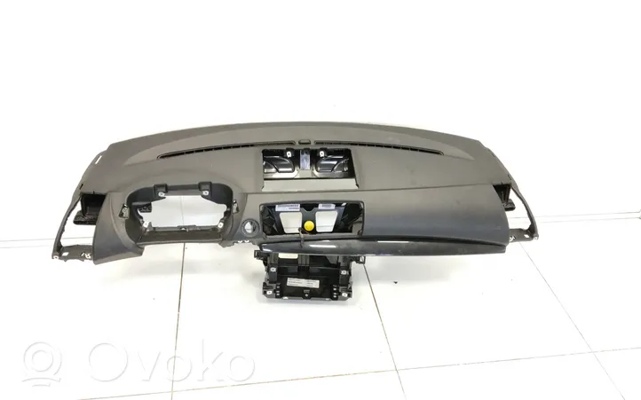 BMW 1 E81 E87 Panelė 75064014