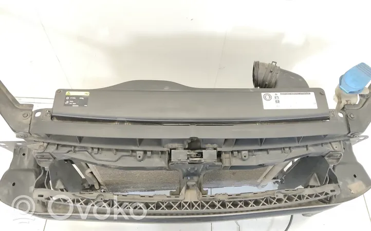 Volkswagen Golf VII Support de radiateur sur cadre face avant ZSB5Q0121203BK