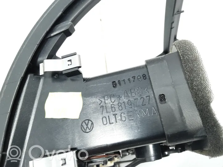 Volkswagen Touareg I Griglia di ventilazione centrale cruscotto 7L6819727