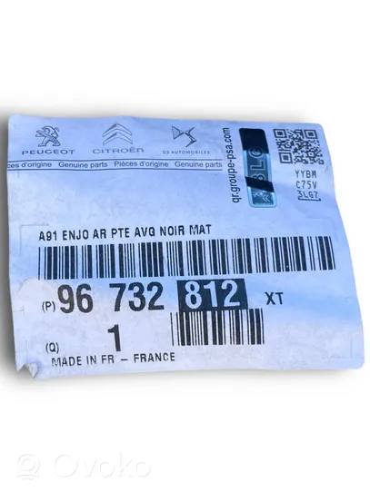 Peugeot 208 Moulure de porte avant 96732812