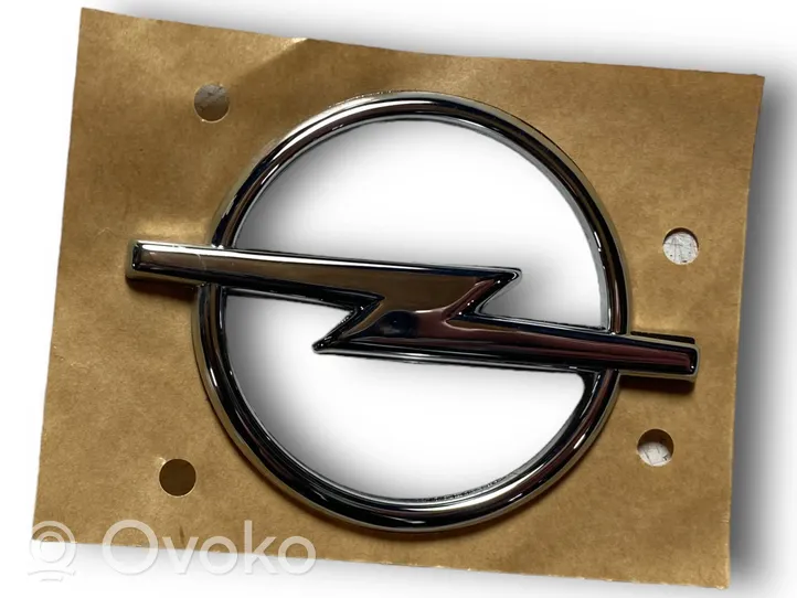 Opel Vectra B Logo/emblema portiera posteriore 9118625