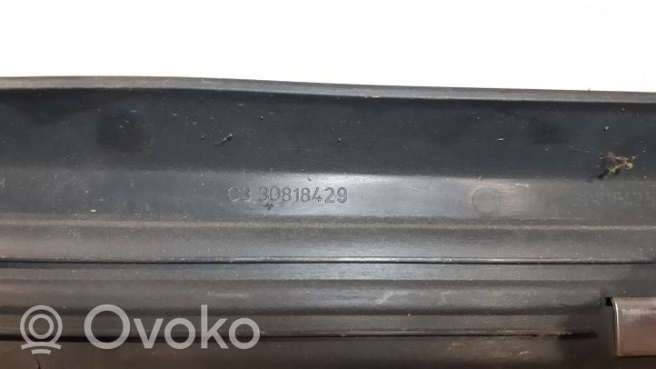 Volvo S40, V40 Garniture de jupe latérale arrière 30818425