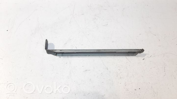 Volvo XC90 Support phare frontale 8637182