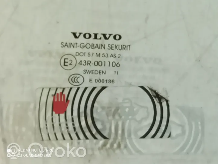 Volvo XC70 Szyba drzwi przednich 8693974