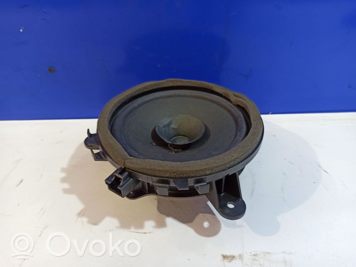 Volvo V60 Enceinte de porte arrière 8676891