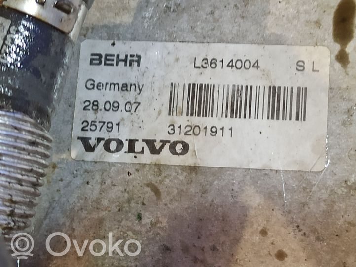 Volvo S80 Engine oil radiator 31201911