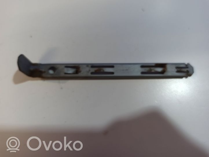 Volvo XC90 Headlight/headlamp mounting bracket 8637181