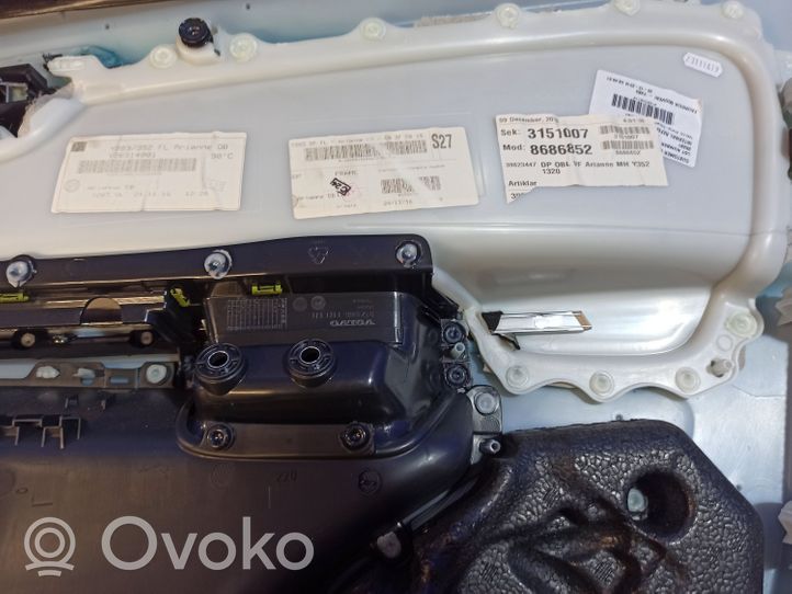 Volvo V60 Apmušimas priekinių durų (obšifke) 39823447