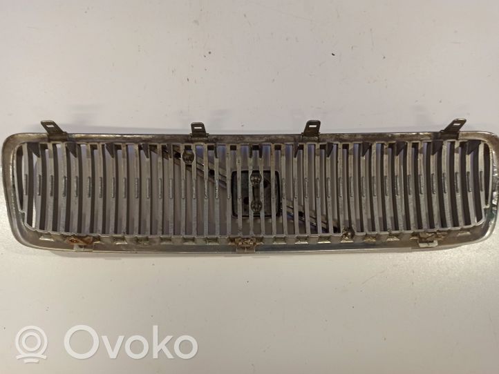 Volvo V70 Grille calandre supérieure de pare-chocs avant 9190438