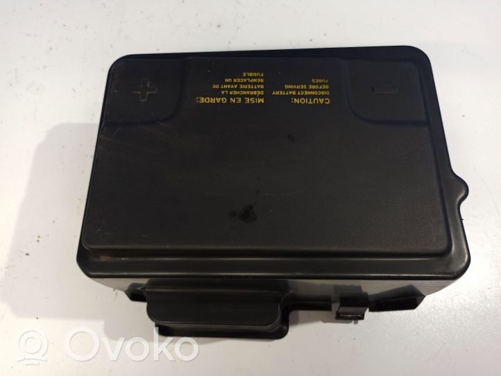 Saab 9-5 Coperchio/tappo della scatola vassoio della batteria 5242052