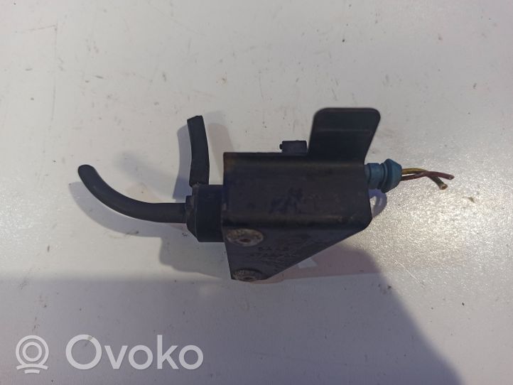 Saab 9-3 Ver2 Valvola di depressione sul supporto motore 4394078