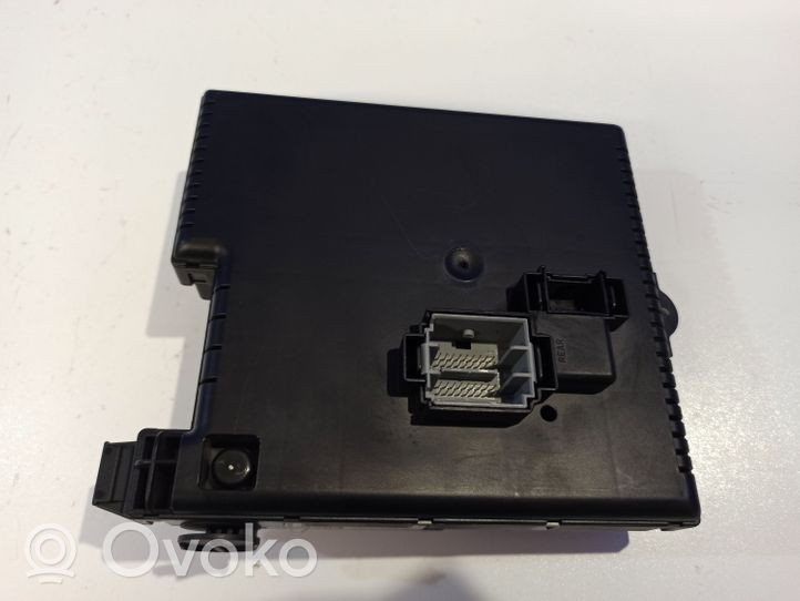 Volvo XC90 Relay mounting block 31314469