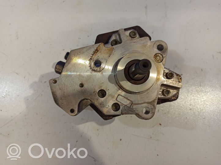 Volvo S40, V40 Mechanical fuel pump 8602784